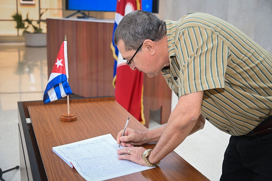 “Mi Firma por la Patria”: El derecho irrenunciable de los cubanos a vivir en paz