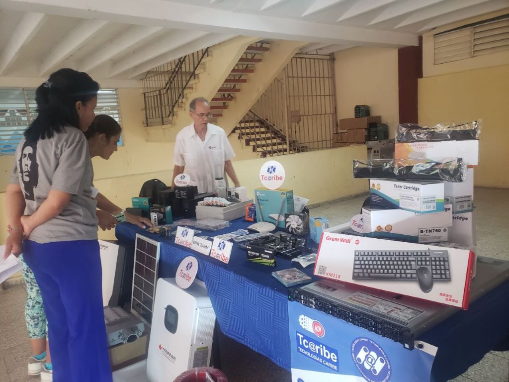 Guantánamo,, evento de energía renovable.