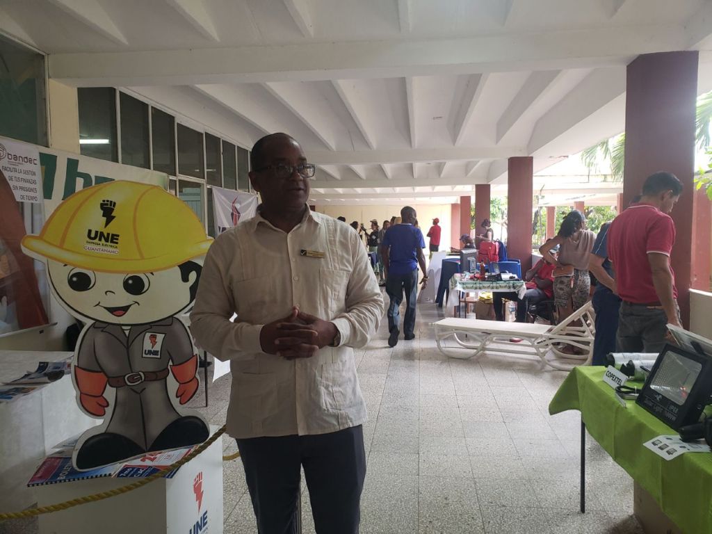 Guantánamo,, evento de energía renovable.