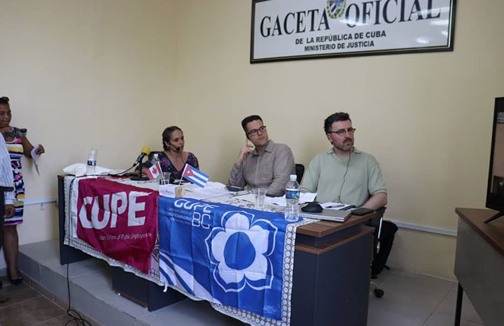 Sindicalistas canadienses pasan curso en Cuba.