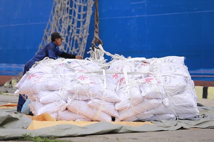 Donativo de arroz procedente de China