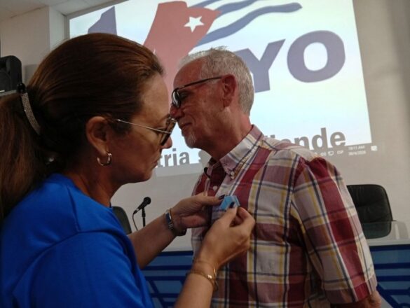Solidarios con Cuba se encuentran en el Palacio Central de Computación.