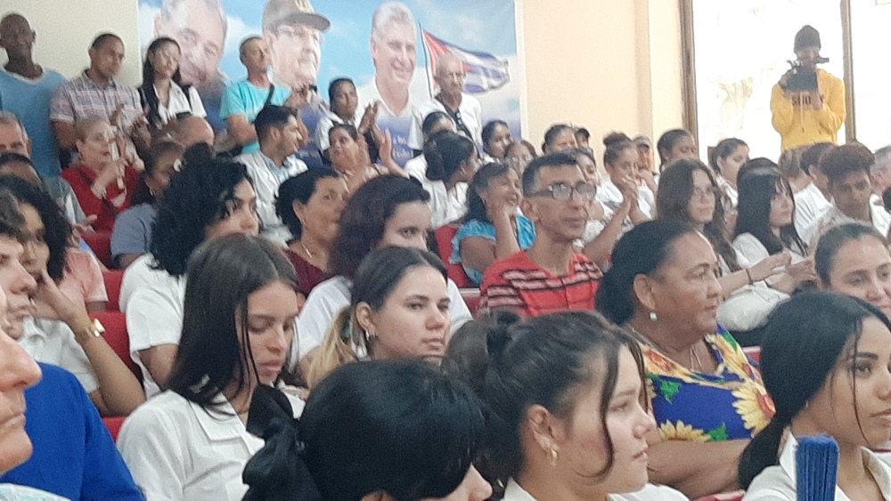 Defensa de Raúl Castro y de la Patria en la Universidad de Ciencias Médicas de Cienfuegos.