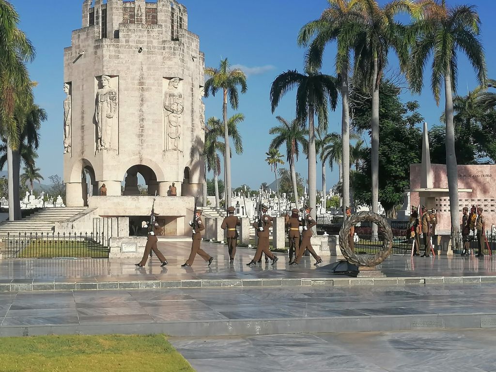 Homenaje a Martí en el 131 aniversario de su caída en combate.