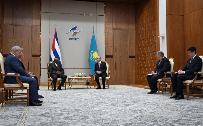 Presidente de Kazajistán recibió al Vicepresidente cubano Salvador Valdés Mesa