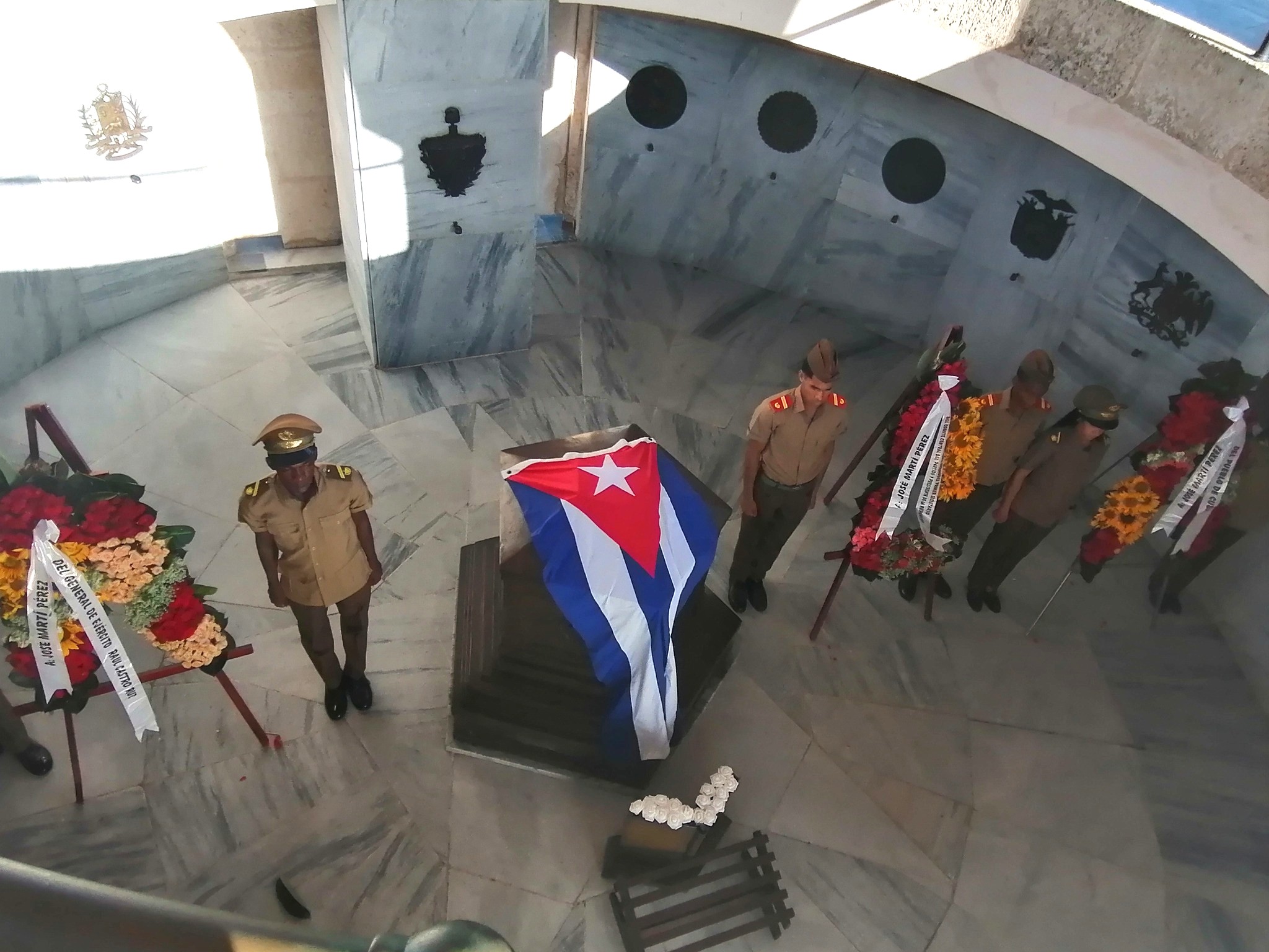 Homenaje a Martí en el 131 aniversario de su caída en combate.