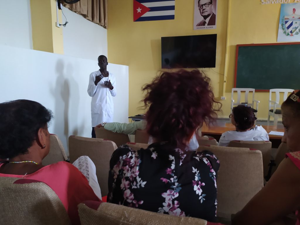 Sniper Yiet Kuon Bit estudiante sudanés de medicina en Cuba.