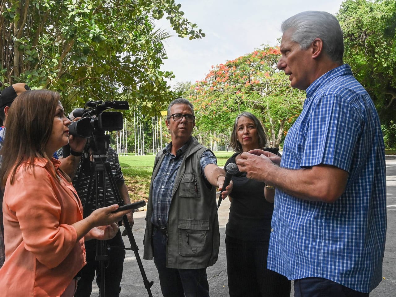 Díaz-Canel expone principales prioridades para garantizar desarrollo pese a bloqueo