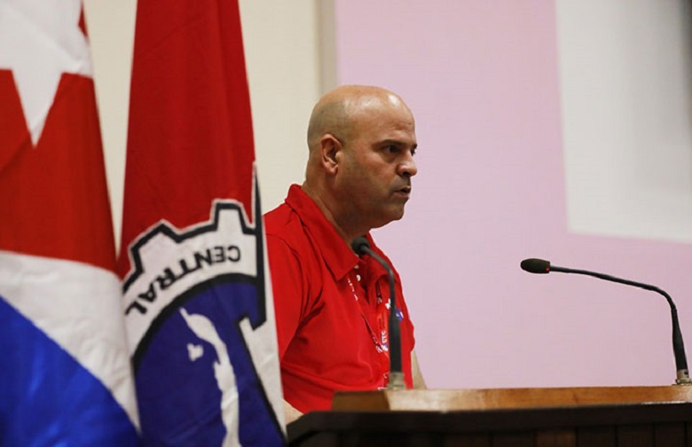 Trabajadores cubanos por fortalecer el diálogo sindical directo 