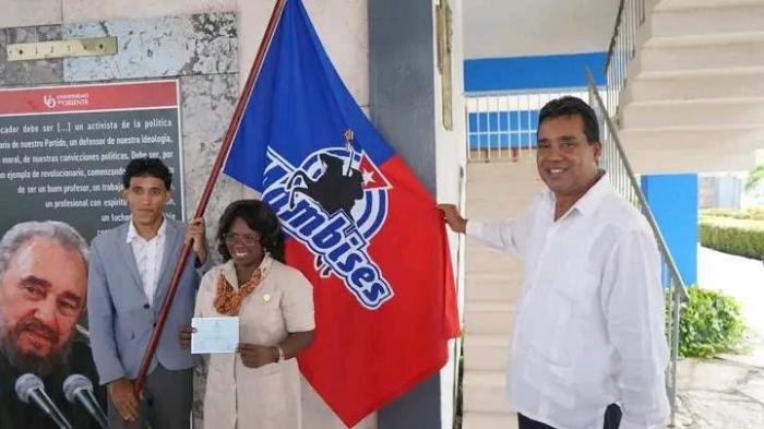 Omara Durand recibe título Doctora Honoris Causa en Santiago de Cuba