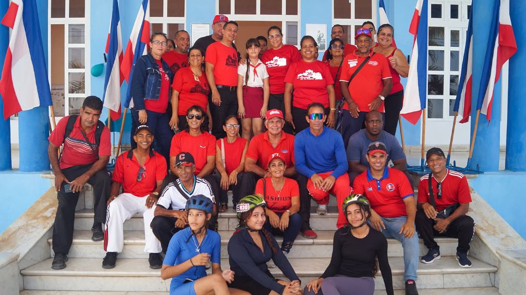 Unidad Docente Deportiva en Manzanillo