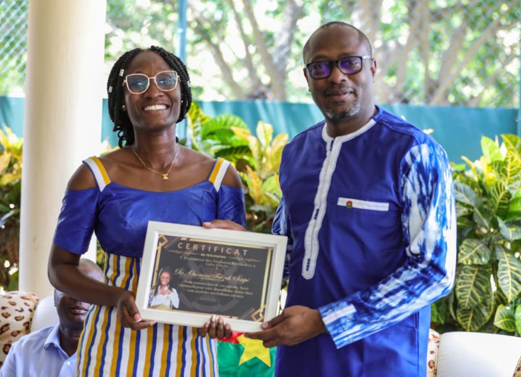 Siripe Ouwene Faizar, joven de Burkina Faso graduada de la ELAM.