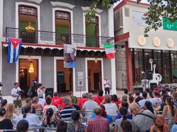 Brigada italiana Centenario de Fidel, en Granma.