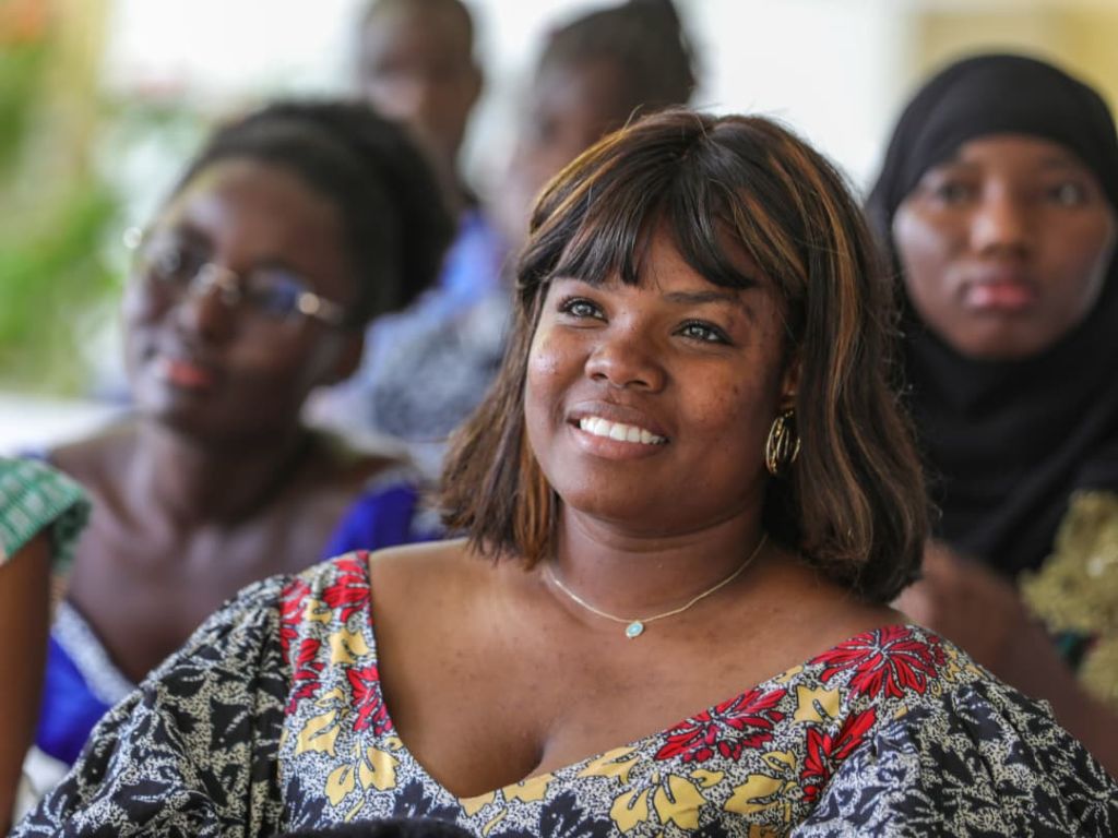 Sarha Isabelle Pérez Lingani, joven de Burkina Faso graduada de la ELAM.