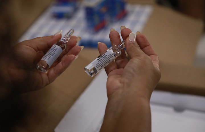 Movimiento Sin Tierra de Brasil entrega donativo de medicamentos en hospitales cubanos