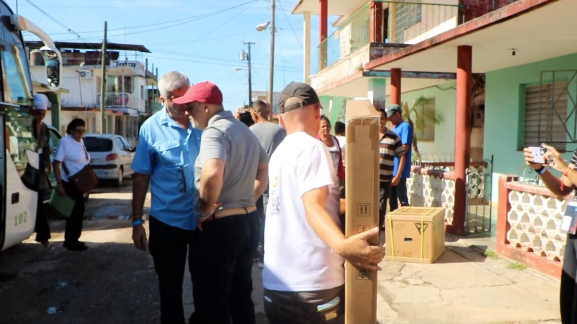 generadores de energía solar donados por Argentina.