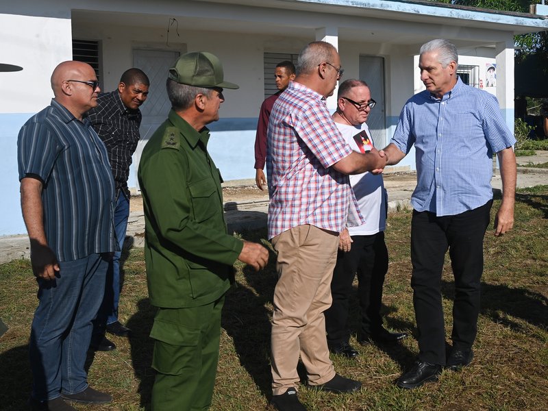 Díaz-Canel recorre entidades hidráulicas y del sector eléctrico en La Habana