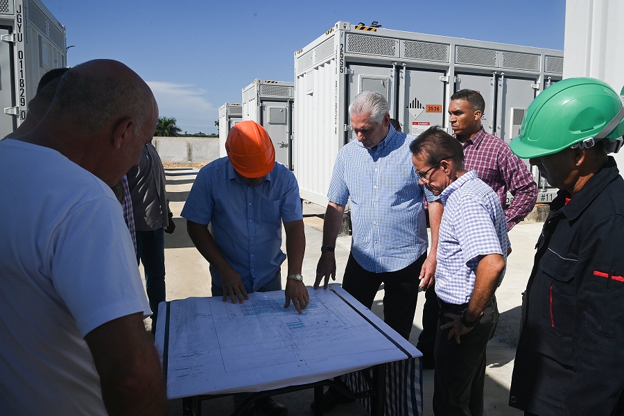 Díaz-Canel recorre entidades hidráulicas y del sector eléctrico en La Habana