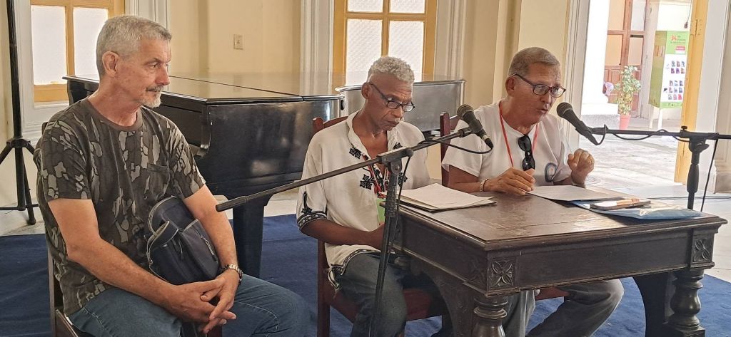 Escritores Amador Hernández y Francisco Reynaldo Cañizares.
