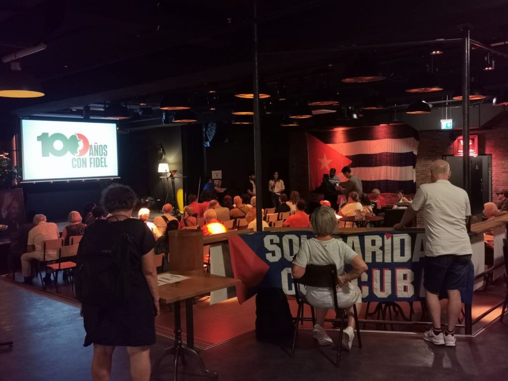 Celebración por el centenario de Fidel, en Berna.