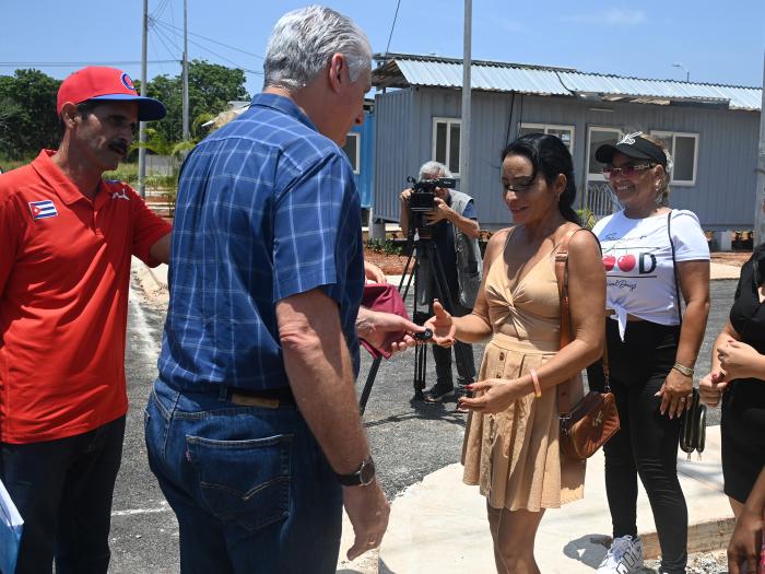 Inauguró Díaz-Canel comunidad «Los Tamarindos»