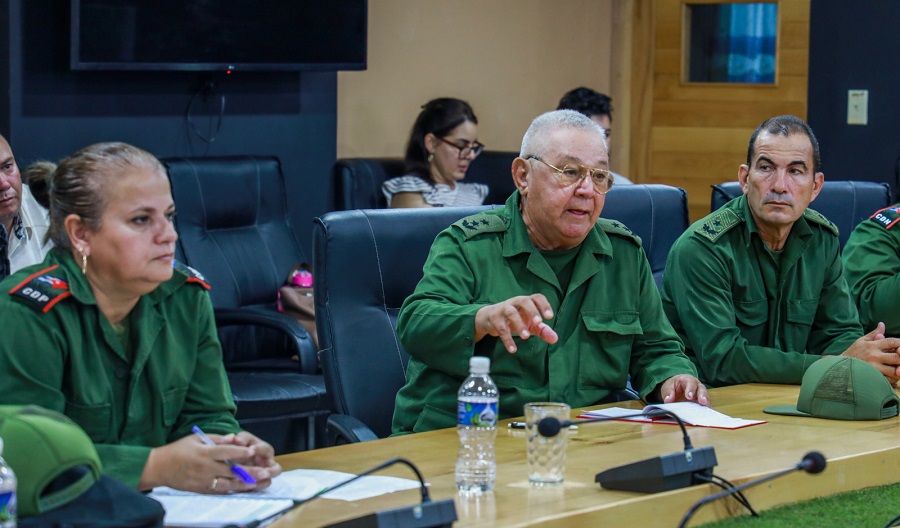 Vicepresidente Valdés Mesa supervisa Zona de Defensa Armada en el Cerro