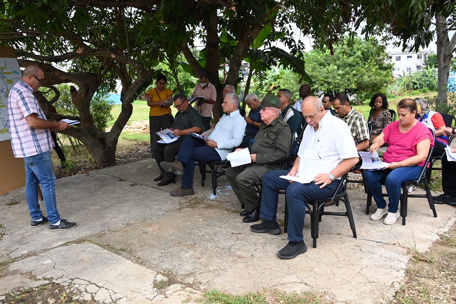 Chequea Díaz-Canel rehabilitación de la fuente de abasto de agua Cosculluela