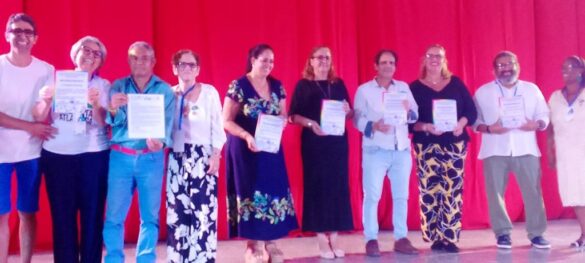 Reconocieron a ponentes, representantes de países y a organismos participantes Encuentro Internacional Presencia de Paulo Freire.