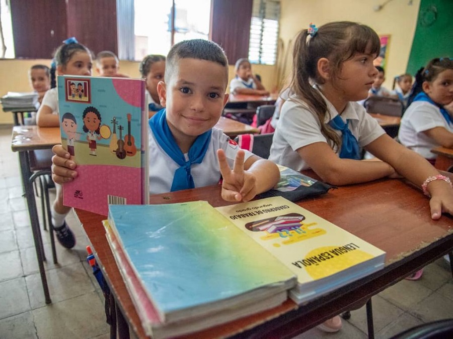 El futuro se escribe en las aulas