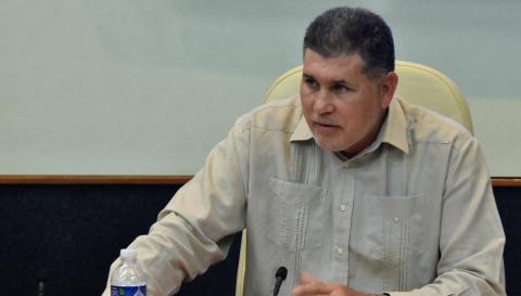 Examinó Consejo de Estado implementación de las transformaciones económicas y sociales