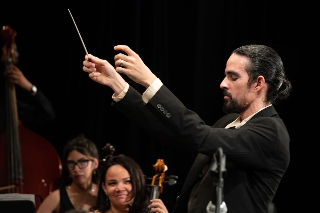 Javier Millet Rodríguez, drector Orquesta Sinfónica de Granma.