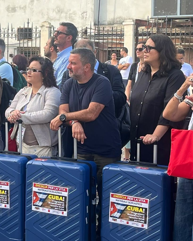 Delegación italiana solidaria con Cuba.