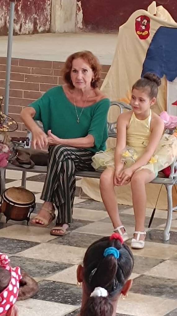 Los Pinos abrió sus puertas al arte y recibió con entusiasmo a protagonistas de "Entre Aguas"